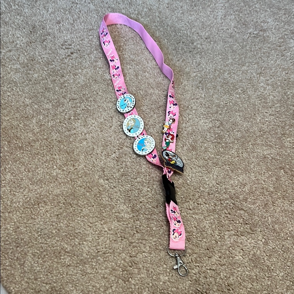 Pink Minnie Mouse Lanyard with 6 collector Pins